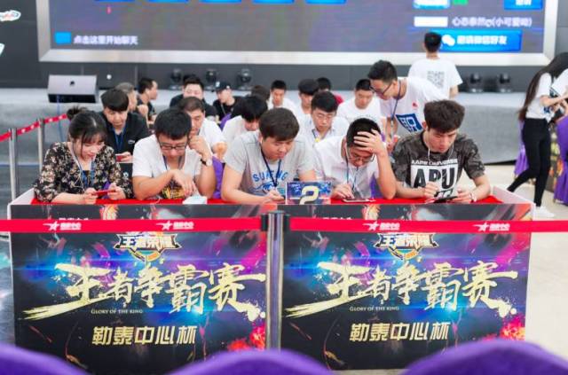 春季赛的MVP分配： Bilibili Gaming 和 JD Gaming 的打野选手占据主导地位，11名首发选手没有获得任何MVP奖项