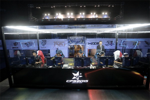 LNG电子竞技俱乐部人员变动公告